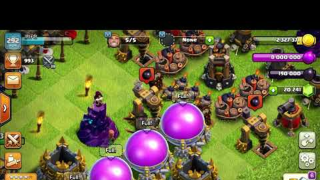 Clash of Clans: Cool P.E.K.K.A chasing butterfly effects!