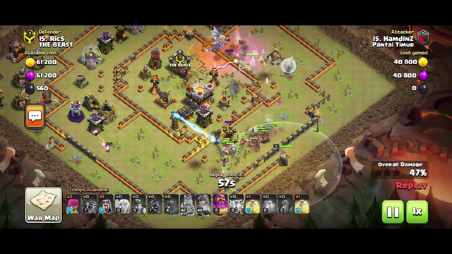 Clash Of Clans | Clan Castle not take damage on Lighting Spell?