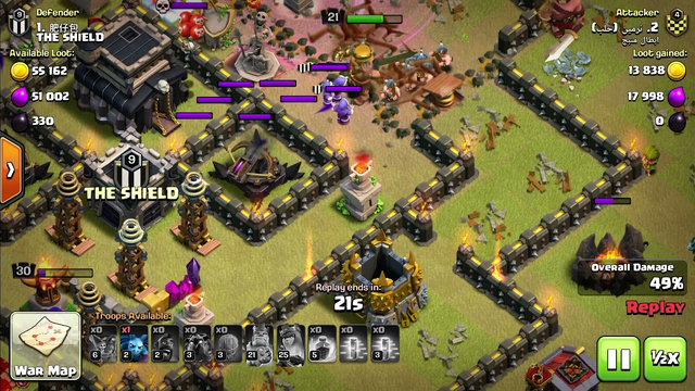 Clash of Clans: Surprise for the enemy Barbarian King and his barbarians that chose to stray off.