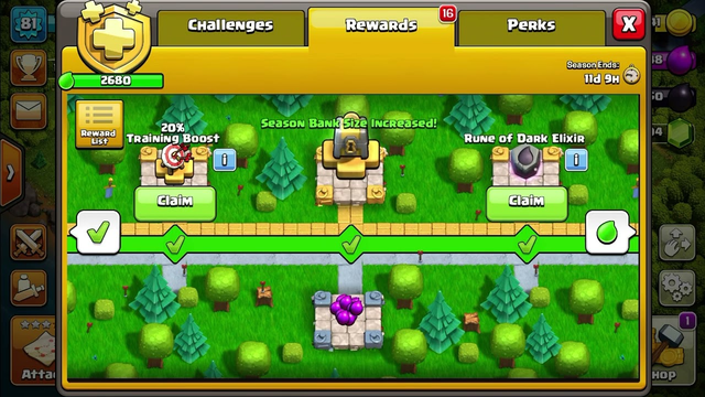 Banana Opens Every Reward on the GOLD PASS! - Clash of Clans