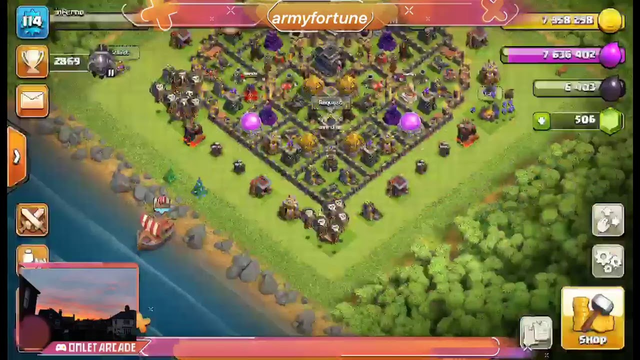 Clash of clans vistinf bases/ th9 push to legends